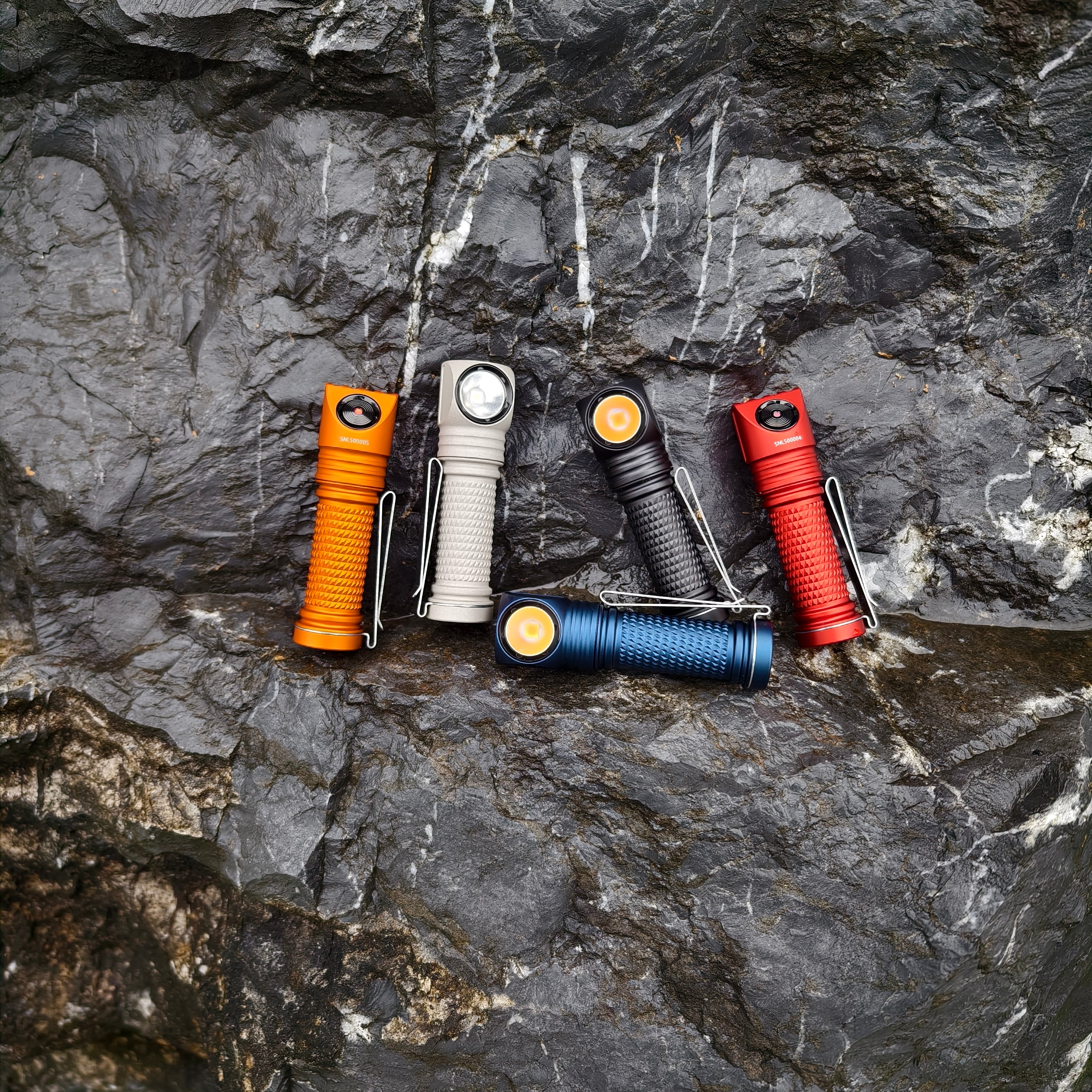 L50 Sol - EDC Right-Angle Flashlight